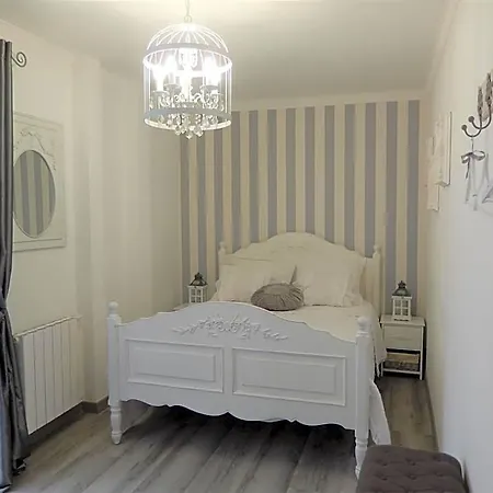 La Cordonnerie De Bed & Breakfast 3*