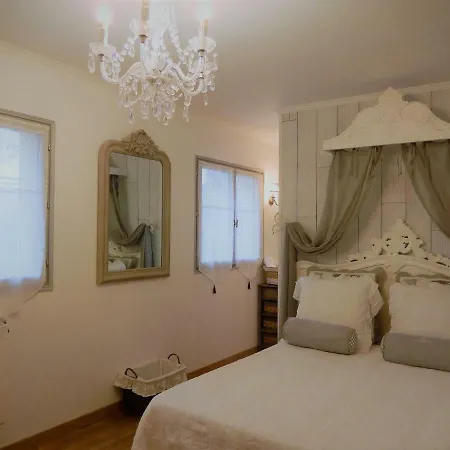 La Cordonnerie De Bed & Breakfast Réau